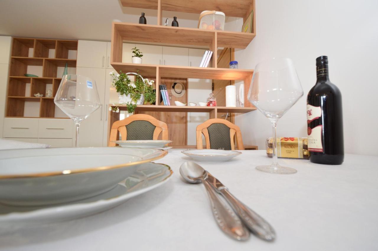 Shine24 - Spacious And Bright Apartment - New ノヴィ・サド エクステリア 写真