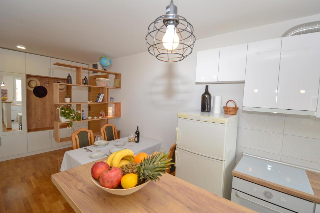 Shine24 - Spacious And Bright Apartment - New ノヴィ・サド エクステリア 写真